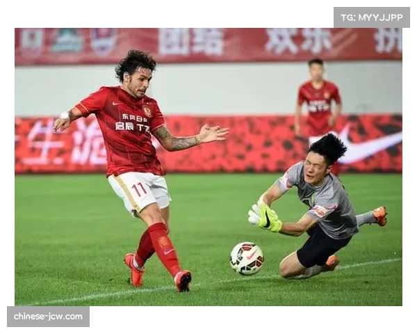 球队开场直接踢出边线球战术出现频率暴增 球队开场直接踢出边线球战术出现频率暴增