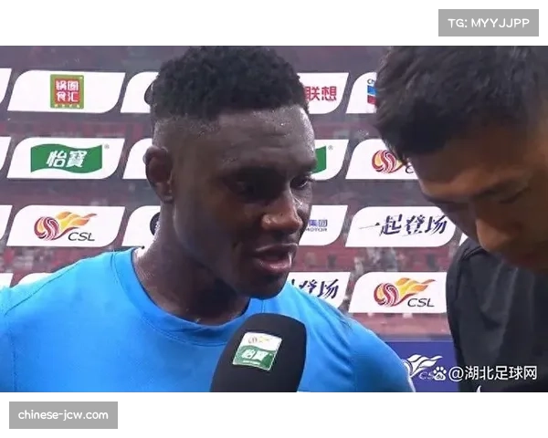 马莱莱进球后浪费单刀 大连英博前锋射门效率低下