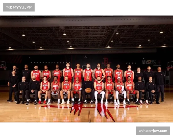 火箭签约戴维森补强 乌度卡手握三套季后赛阵容方案 火箭签约戴维森补强 乌度卡手握三套季后赛阵容方案